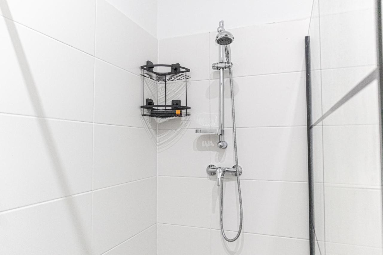 9 Min From City Center - Lovely Studio Near U1 Reumannplatz Viena Exterior foto